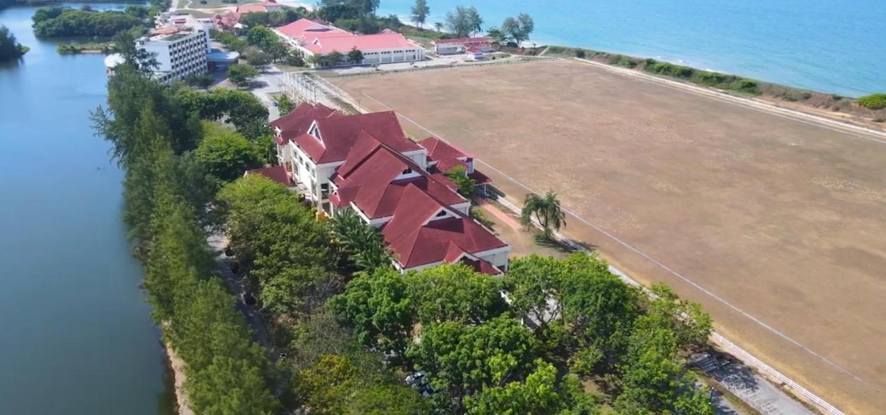 Terengganu Equestrian Resort Куала-Тренгану Экстерьер фото